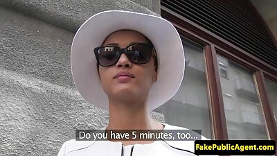그의 GF에 부정 행위를 고객을 설득 쉽게 안마사